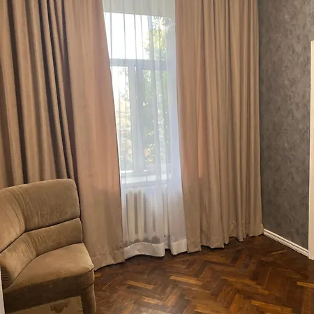 Apartment центр 2 кімнатна провулок маяковського,8 Odessa