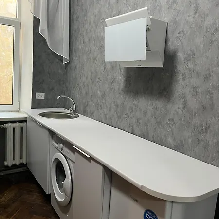 центр 2 кімнатна провулок маяковського,8 * Odesa